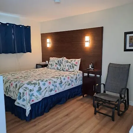 Three Island Motel Bobcaygeon Exterior photo